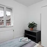Haus *